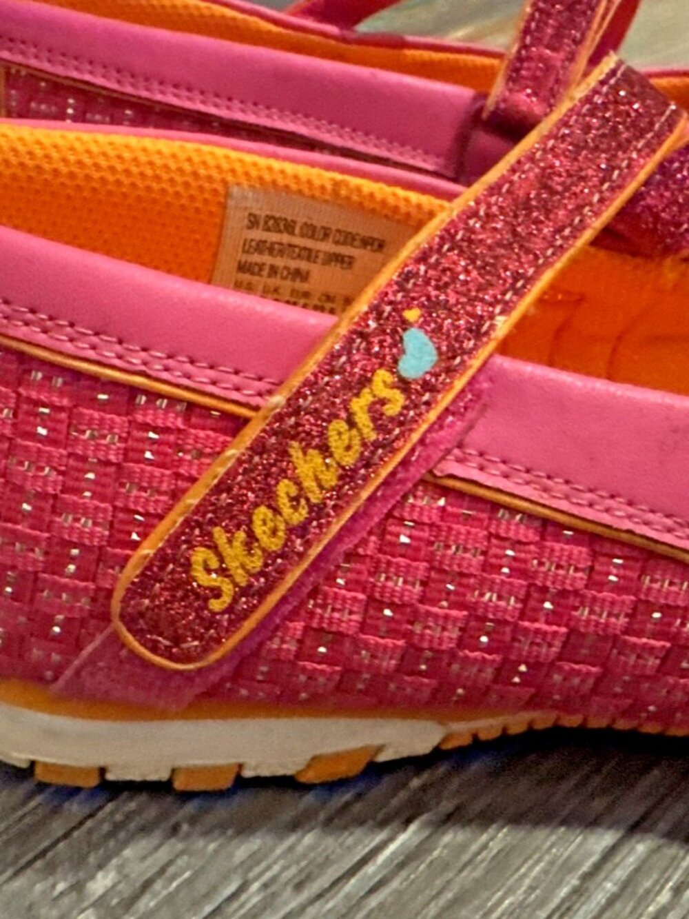 Skechers Girls Mary Jane Sneakers Pink Metallic Dazzle Size 4.5 Adjustable Strap - Picture 2 of 9
